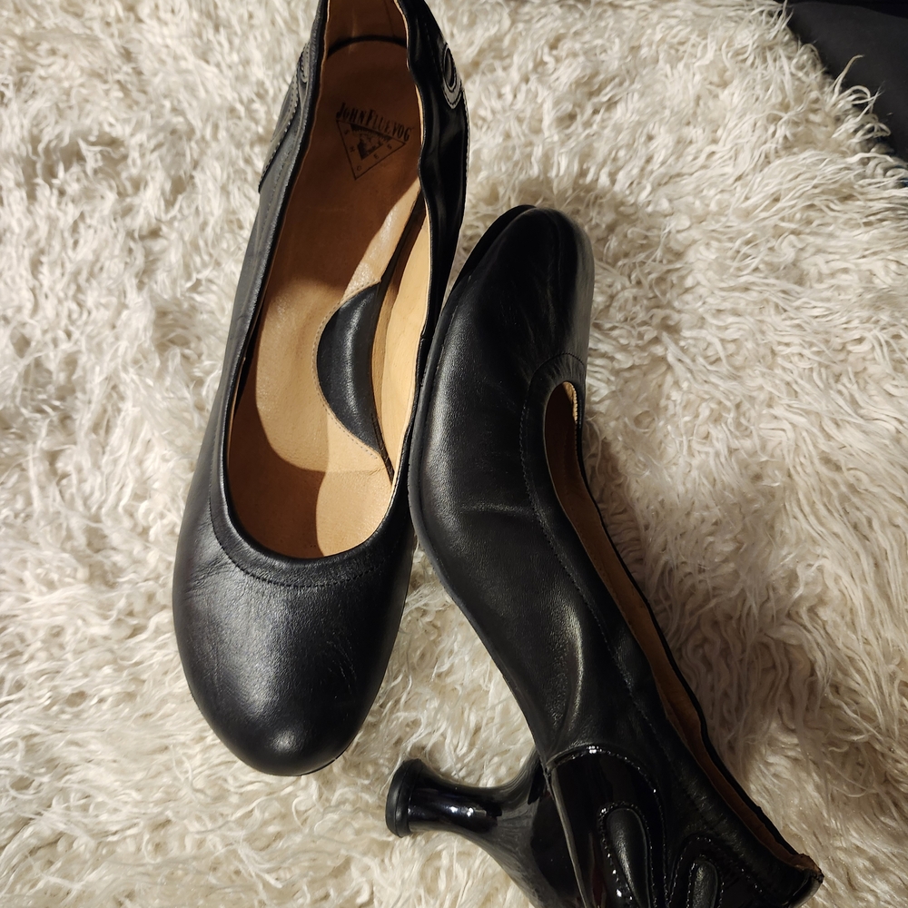 John Fluevog Elegant Vinatage Black Heels